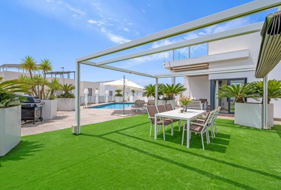 Återförsäljning - Villa - Orihuela Costa - Villamartín