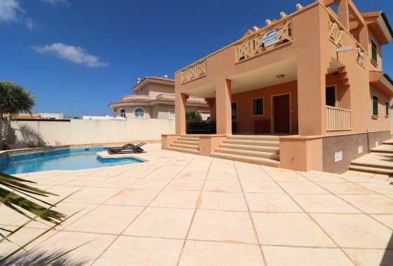 Reventa - Villa - Ciudad Quesada - La Fiesta