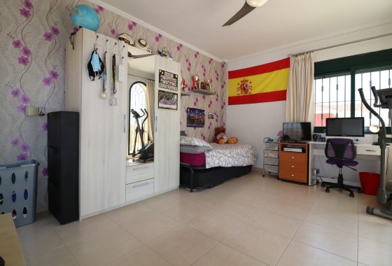 Reventa - Villa - Ciudad Quesada - La Fiesta