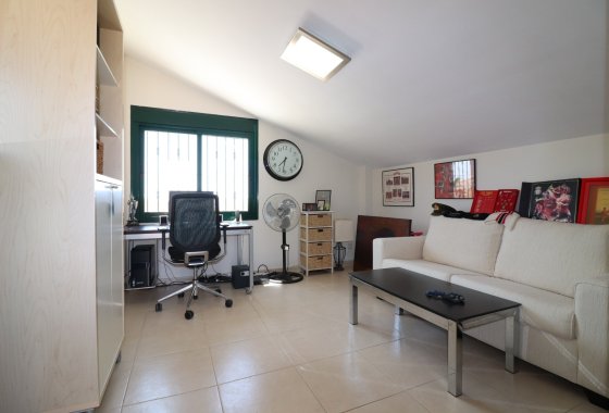 Reventa - Villa - Ciudad Quesada - La Fiesta