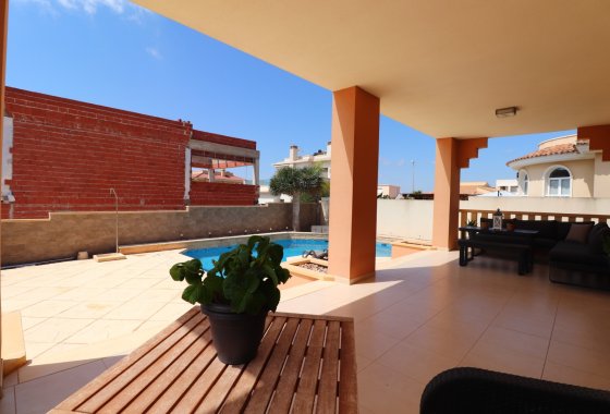 Reventa - Villa - Ciudad Quesada - La Fiesta