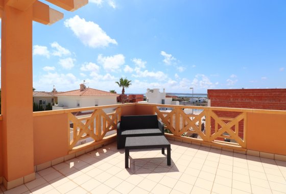 Reventa - Villa - Ciudad Quesada - La Fiesta