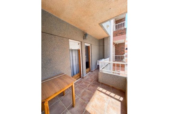 Reventa - Apartamento / piso - Torrevieja - Playa Los Naufragos