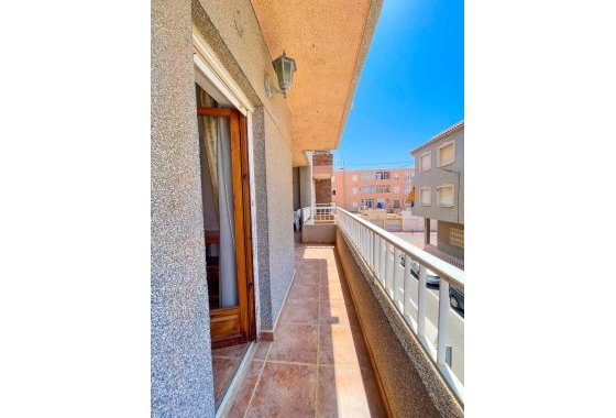 Reventa - Apartamento / piso - Torrevieja - Playa Los Naufragos