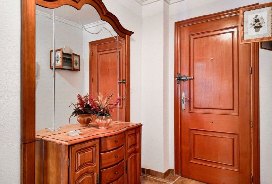 Reventa - Apartamento / piso - Torrevieja - Playa Los Naufragos
