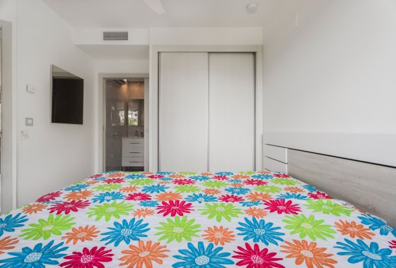 Resale - Apartment / flat - Orihuela Costa - La Zenia