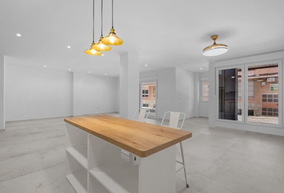Reventa - Apartamento / piso - Torrevieja - El Acequión - Los Náufragos