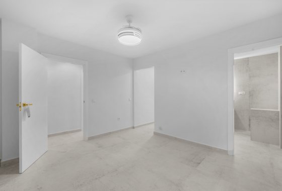 Reventa - Apartamento / piso - Torrevieja - El Acequión - Los Náufragos
