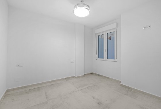 Reventa - Apartamento / piso - Torrevieja - El Acequión - Los Náufragos