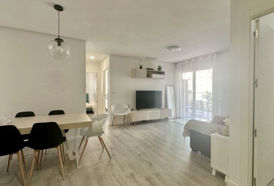 Resale - Apartment / flat - Orihuela Costa - Villamartín