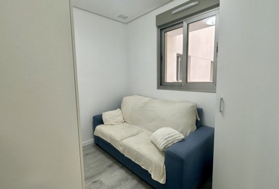 Resale - Apartment / flat - Orihuela Costa - Villamartín