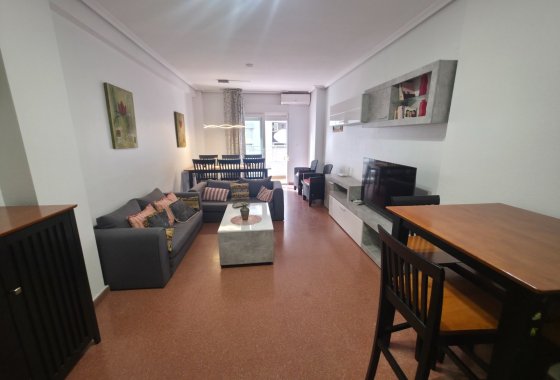 Resale - Apartment / flat - Torrevieja - Paseo maritimo