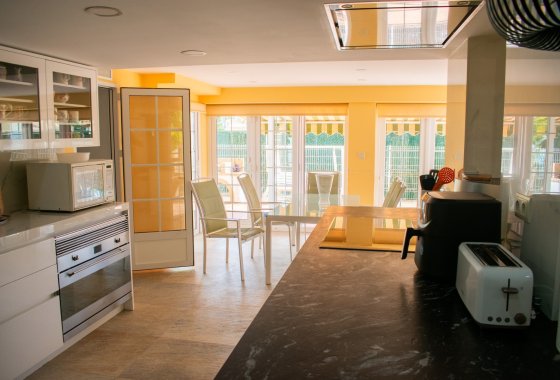 Reventa - Villa - Orihuela Costa - MUY CERCA DE LA PLAYA