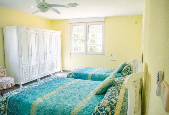 Reventa - Villa - Orihuela Costa - MUY CERCA DE LA PLAYA