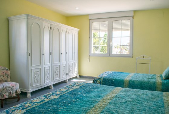 Reventa - Villa - Orihuela Costa - MUY CERCA DE LA PLAYA