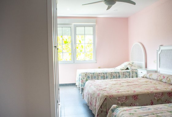 Reventa - Villa - Orihuela Costa - MUY CERCA DE LA PLAYA