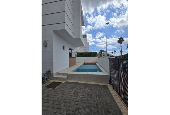Resale - Villa - Ciudad Quesada