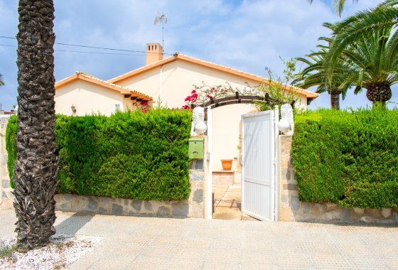 Återförsäljning - Villa - Orihuela Costa - Cabo Roig