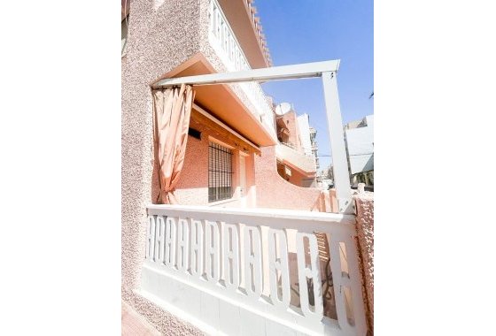 Resale - Apartment / flat - Torrevieja - Center