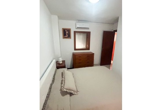 Resale - Apartment / flat - Torrevieja - Center