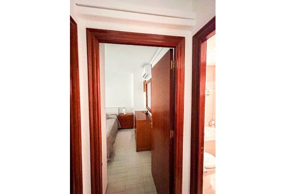 Resale - Apartment / flat - Torrevieja - Center