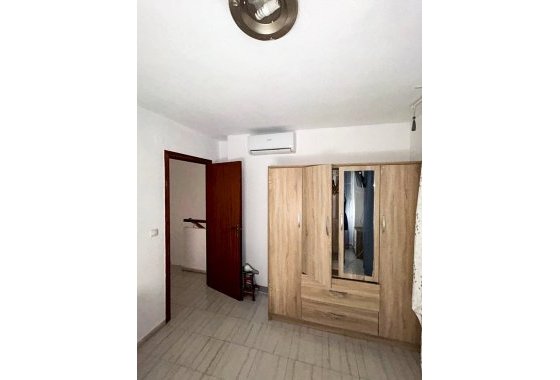 Resale - Apartment / flat - Torrevieja - Center