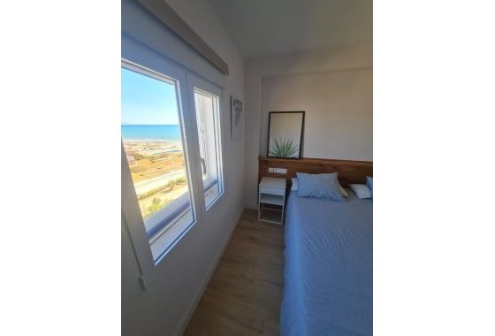Resale - Apartment / flat - Torrevieja - La Mata