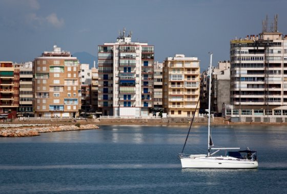 Resale - Apartment / flat - Torrevieja - La Mata
