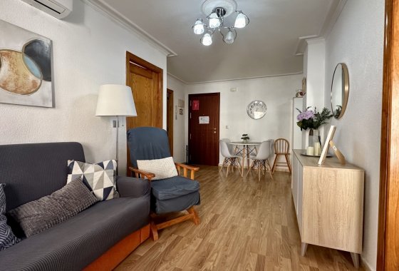 Resale - Apartment / flat - Torrevieja
