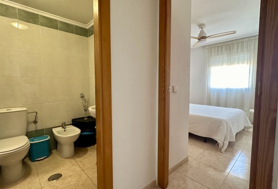 Återförsäljning - Lägenhet / lägenhet - Torrevieja
