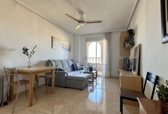 Återförsäljning - Lägenhet / lägenhet - Torrevieja