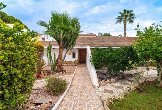 Återförsäljning - Villa - Orihuela Costa - Villamartín