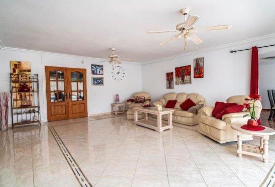 Återförsäljning - Villa - Orihuela Costa - Villamartín
