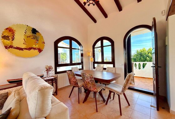 Reventa - Villa - Villamartín
