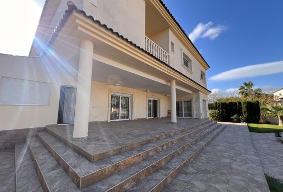 Reventa - Villa - Orihuela Costa