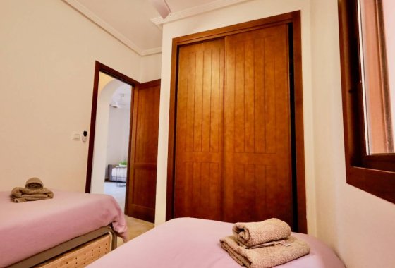 Reventa - Apartamento / piso - Torrevieja - Aguas Nuevas