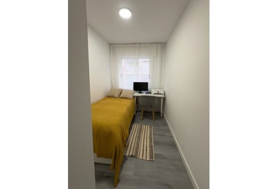 Återförsäljning - Lägenhet / lägenhet - Torrevieja