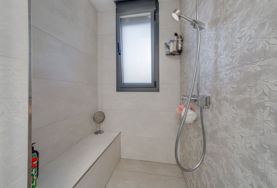 Återförsäljning - Villa - Torrevieja
