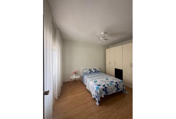 Reventa - Apartamento / piso - Torrevieja - Playa del Cura