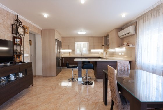 Reventa - Villa - Torrevieja - Los Balcones