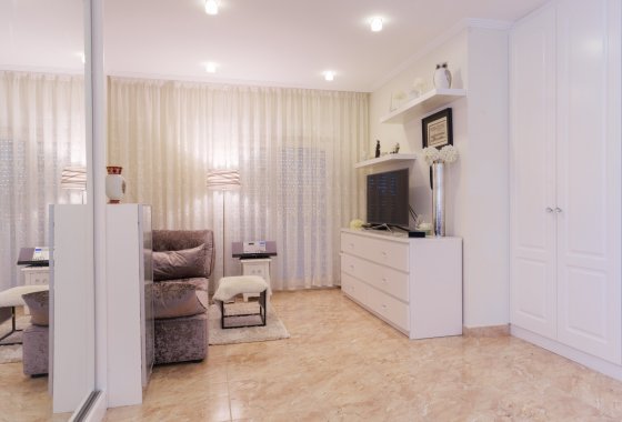 Reventa - Villa - Torrevieja - Los Balcones