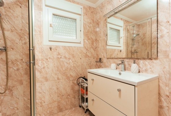 Reventa - Villa - Torrevieja - Los Balcones
