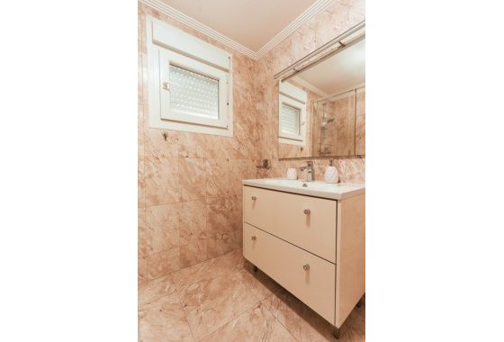 Reventa - Villa - Torrevieja - Los Balcones