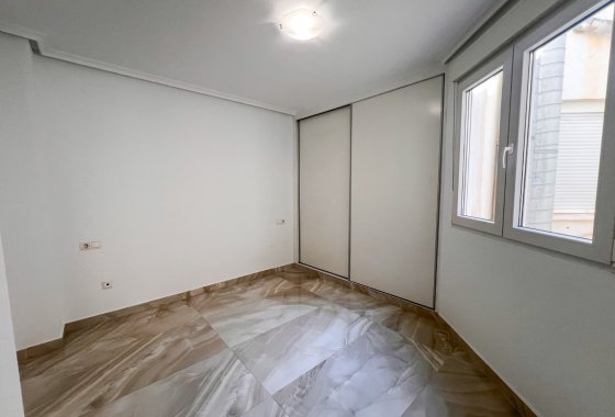 Resale - Apartment / flat - Torrevieja