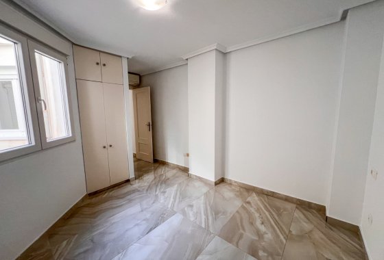 Resale - Apartment / flat - Torrevieja