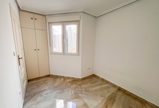 Resale - Apartment / flat - Torrevieja