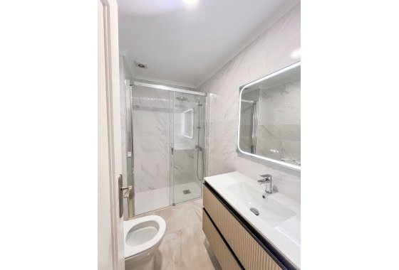 Resale - Apartment / flat - Torrevieja