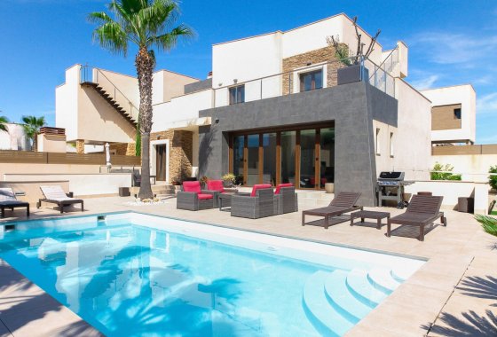 Reventa - Villa - Torrevieja - Aguas Nuevas