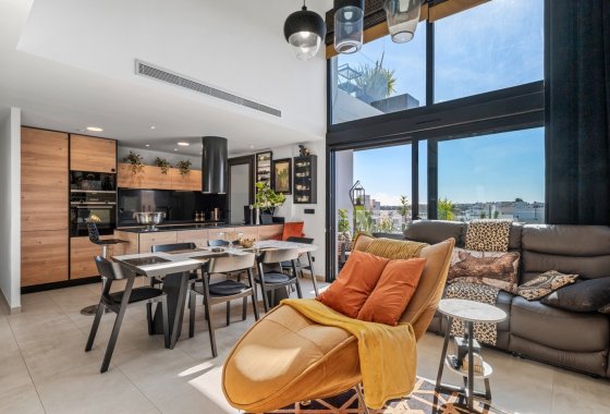 Resale - Apartment / flat - Villamartín