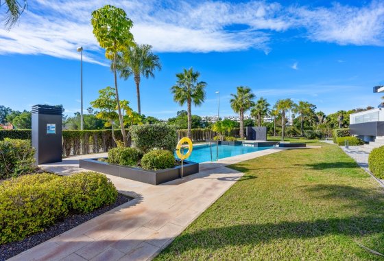 Resale - Apartment / flat - Villamartín